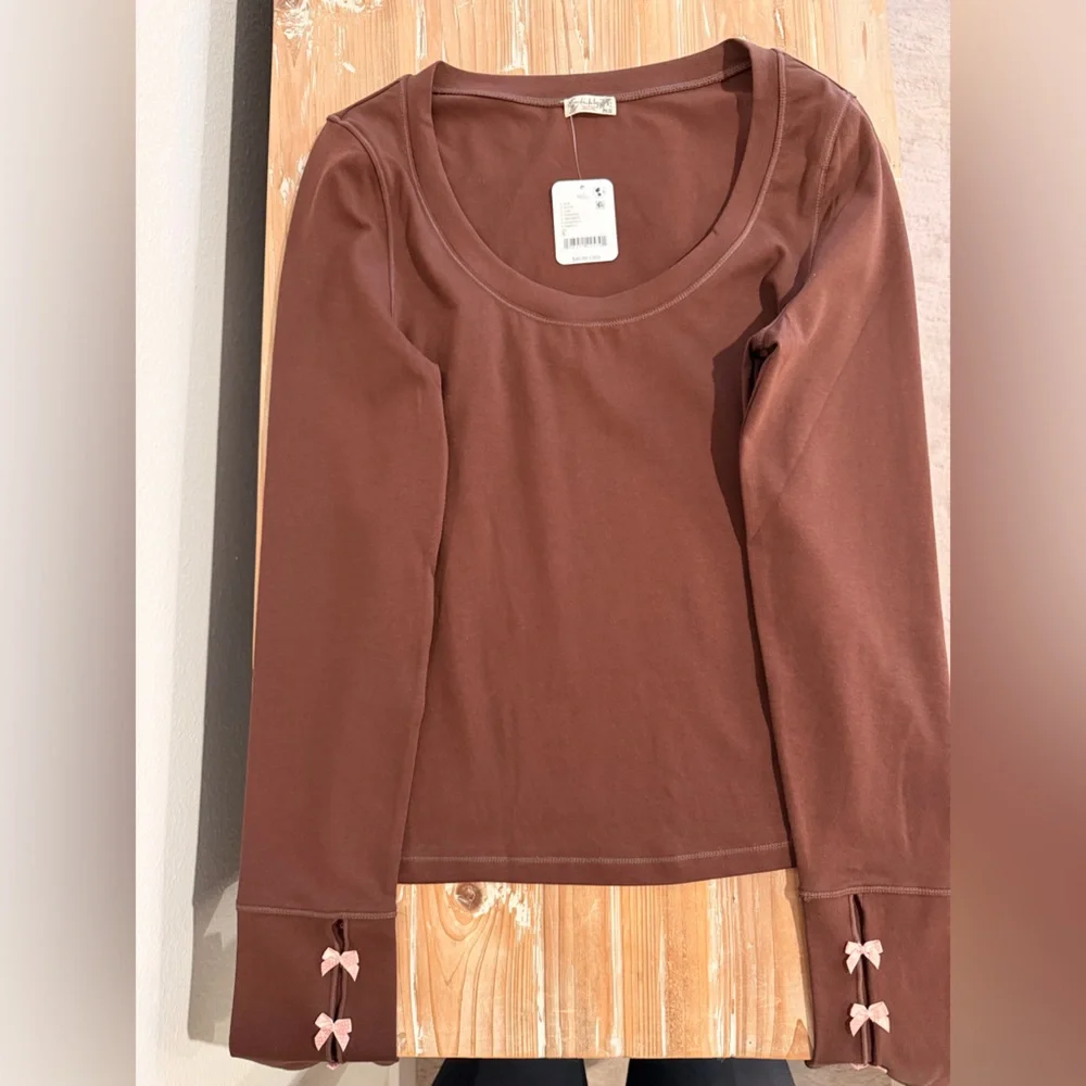 NWT Intimately Free People Espresso Brown Long Sleeve Top Bow Cuff (Size Small)